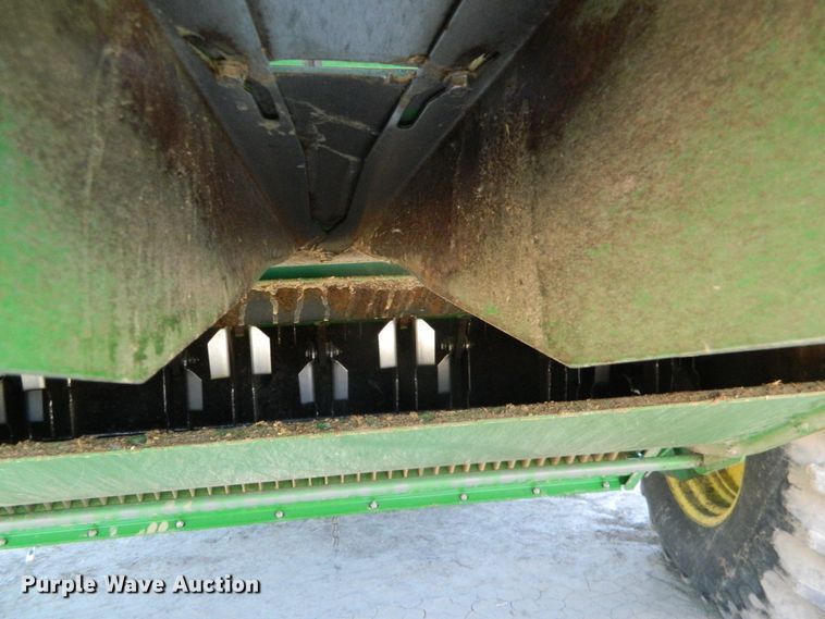 image for item DF4693 2010 John Deere 9770 STS  combine