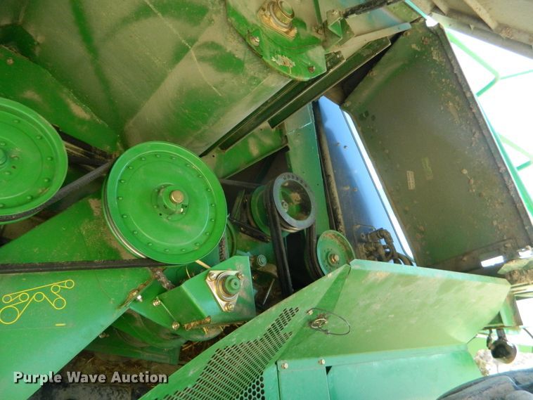 image for item DF4693 2010 John Deere 9770 STS  combine