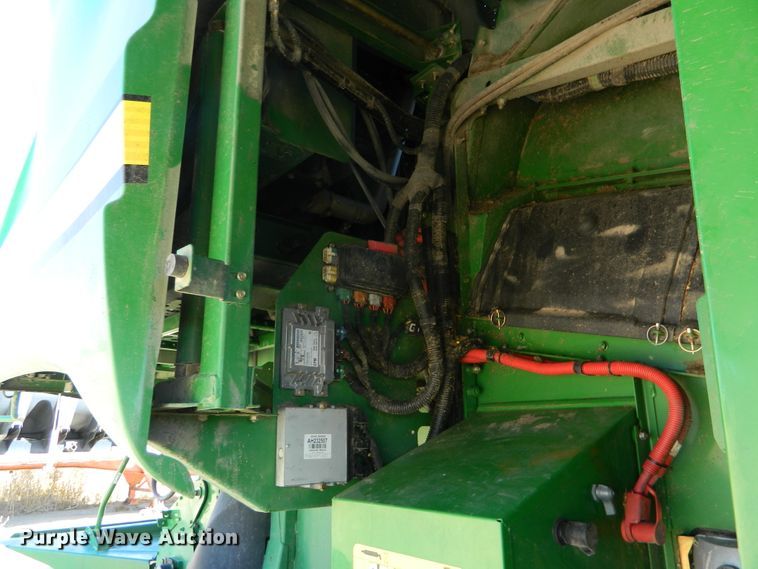 image for item DF4693 2010 John Deere 9770 STS  combine