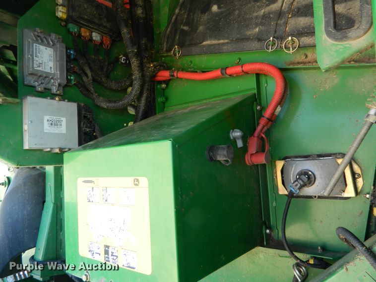 image for item DF4693 2010 John Deere 9770 STS  combine