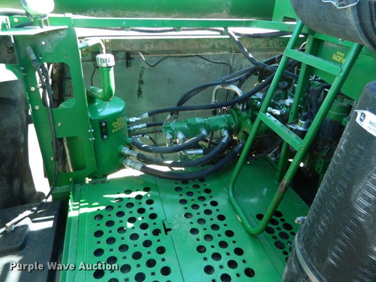 image for item DF4693 2010 John Deere 9770 STS  combine
