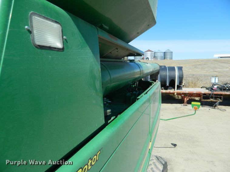 image for item DF4693 2010 John Deere 9770 STS  combine