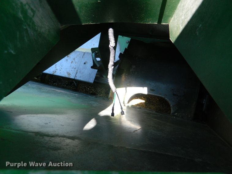 image for item DF4693 2010 John Deere 9770 STS  combine