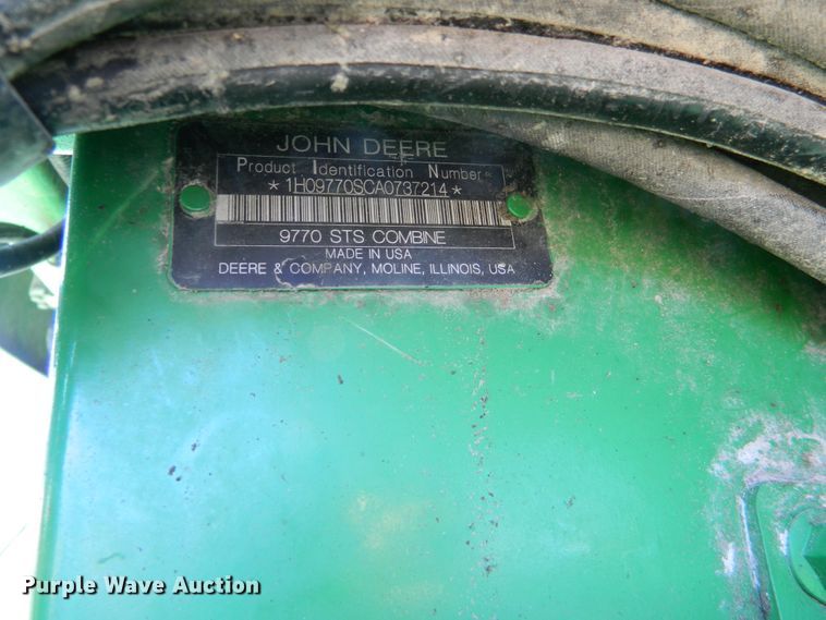 image for item DF4693 2010 John Deere 9770 STS  combine