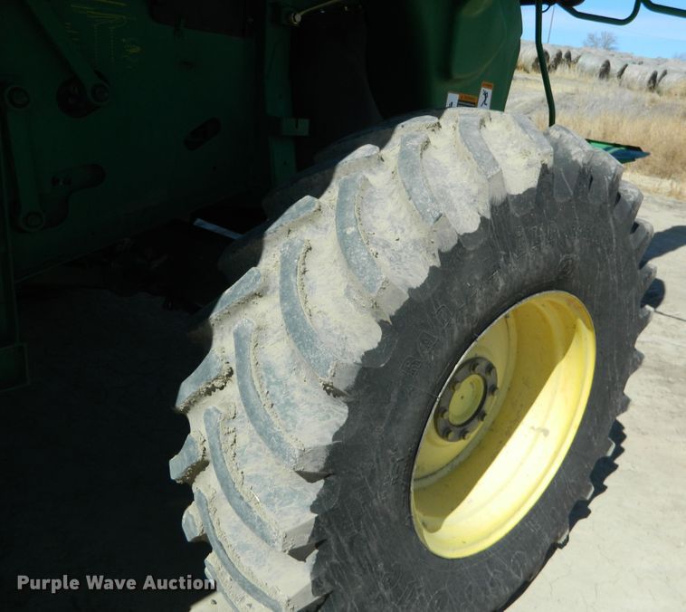 image for item DF4693 2010 John Deere 9770 STS  combine