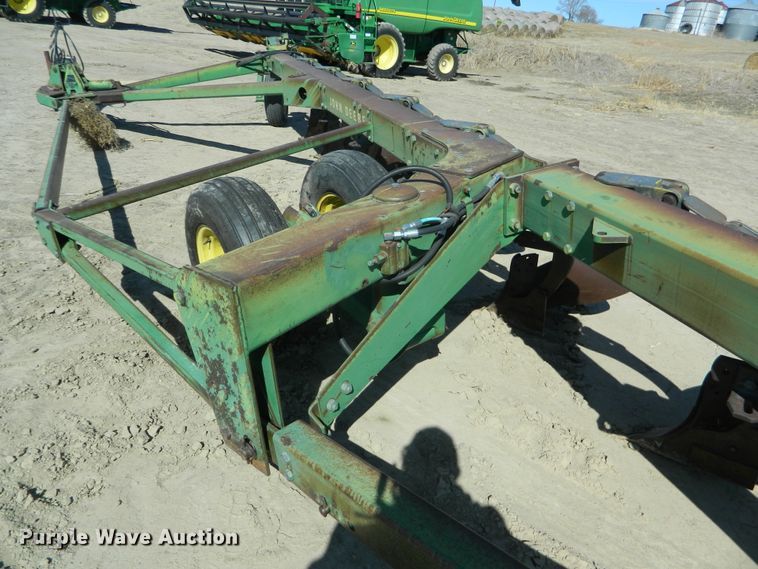 image for item DF4694 John Deere  12 bottom plow