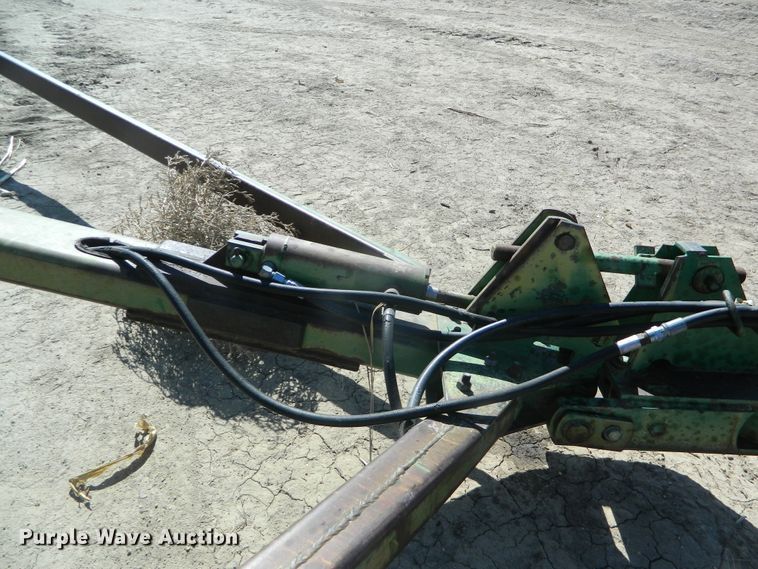 image for item DF4694 John Deere  12 bottom plow