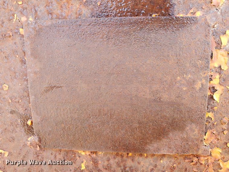 image for item DF5799 Cisco 12K  grain cart