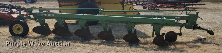 image for item DF5800 John Deere 1450  six bottom plow