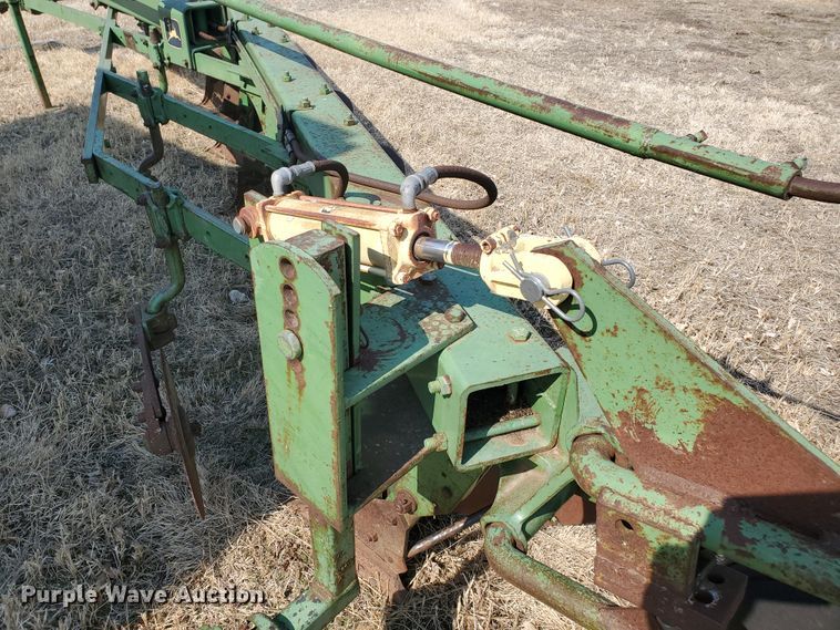 image for item DF5800 John Deere 1450  six bottom plow