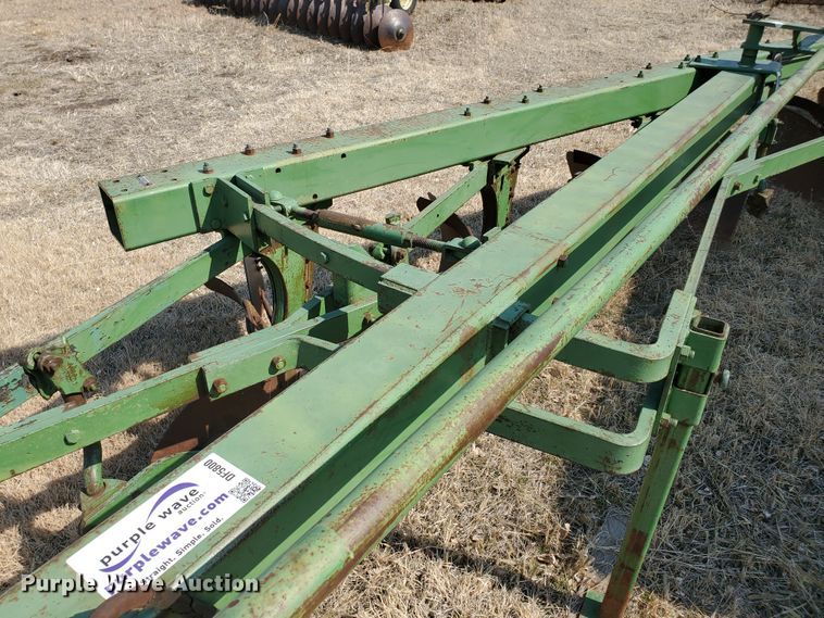 image for item DF5800 John Deere 1450  six bottom plow