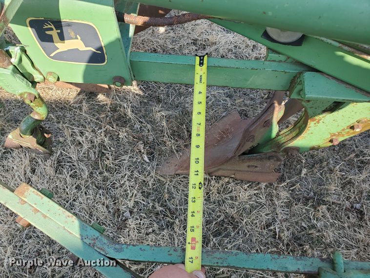 image for item DF5800 John Deere 1450  six bottom plow