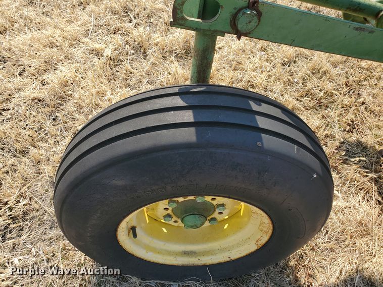 image for item DF5800 John Deere 1450  six bottom plow