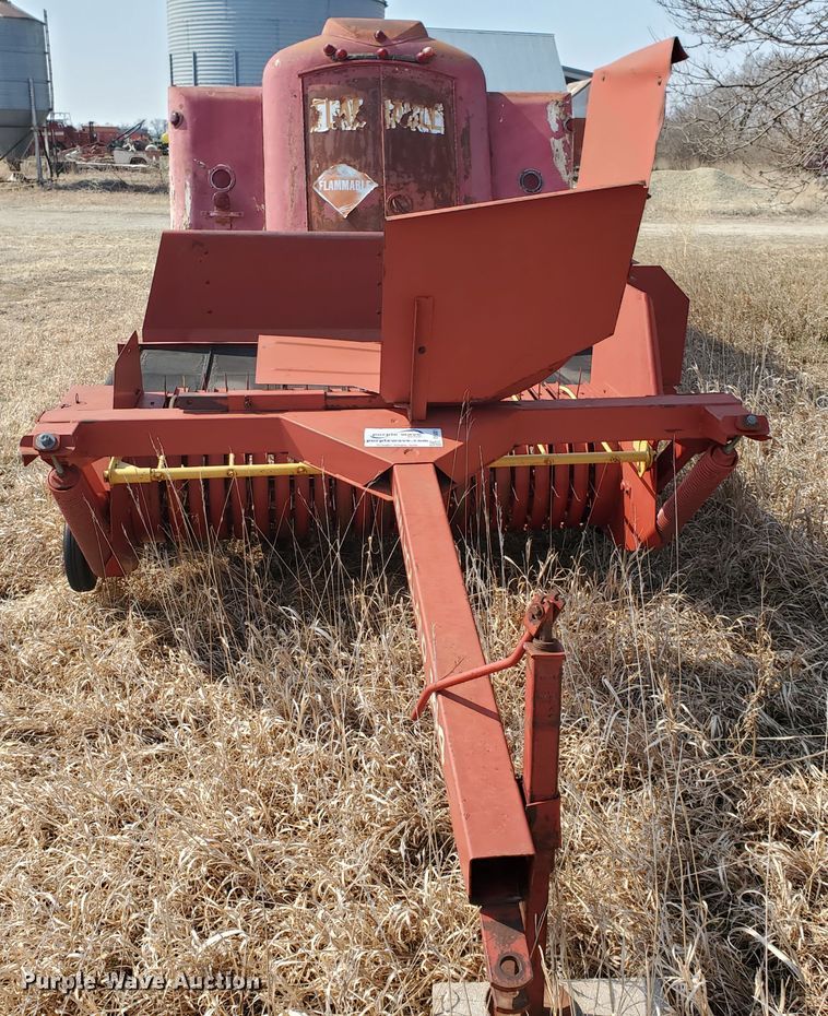 image for item DF5801 New Holland 144 windrow turner