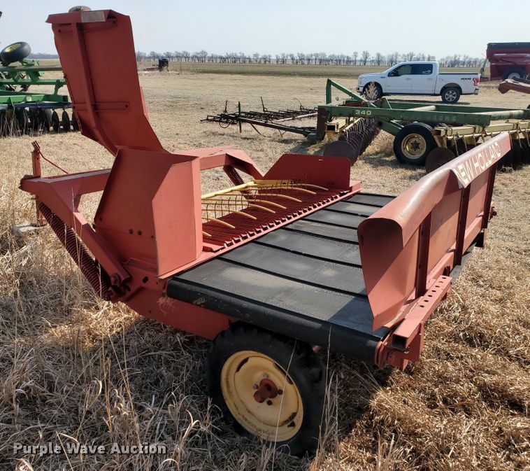 image for item DF5801 New Holland 144 windrow turner