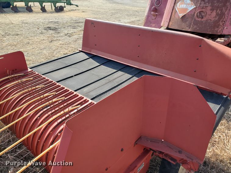 image for item DF5801 New Holland 144 windrow turner