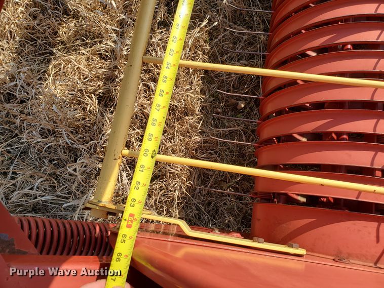 image for item DF5801 New Holland 144 windrow turner