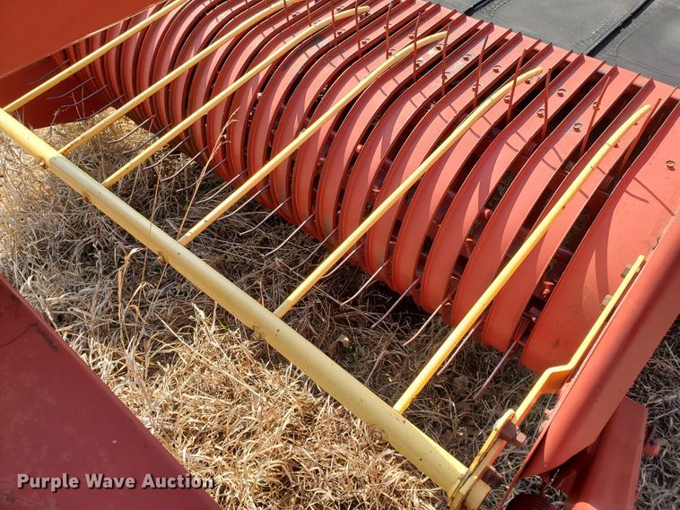 image for item DF5801 New Holland 144 windrow turner