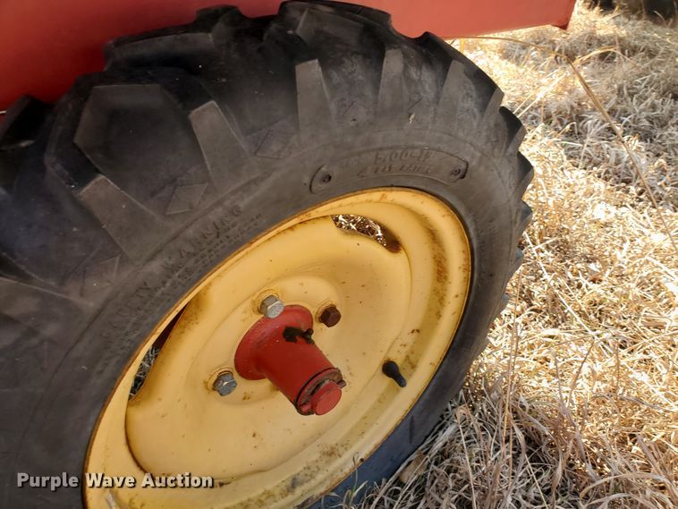 image for item DF5801 New Holland 144 windrow turner