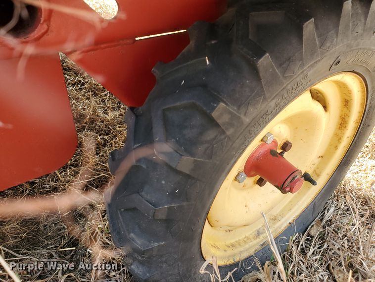 image for item DF5801 New Holland 144 windrow turner