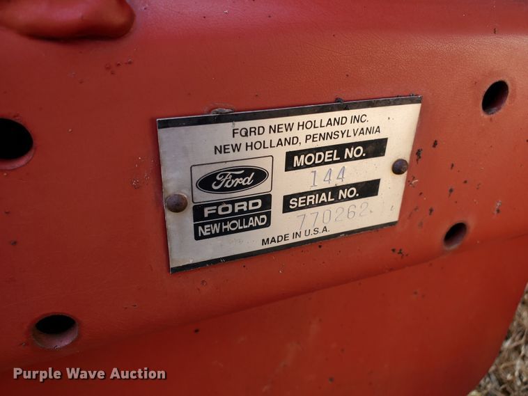 image for item DF5801 New Holland 144 windrow turner