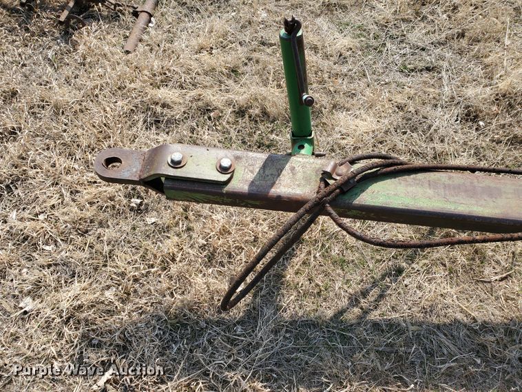 image for item DF5802 John Deere 340  tandem disk