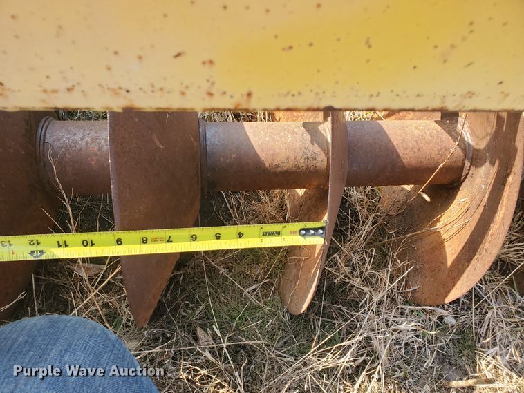 image for item DF5802 John Deere 340  tandem disk