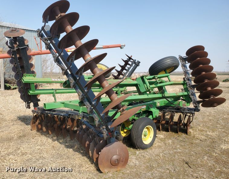 image for item DF5803 John Deere 630  tandem off-set disk