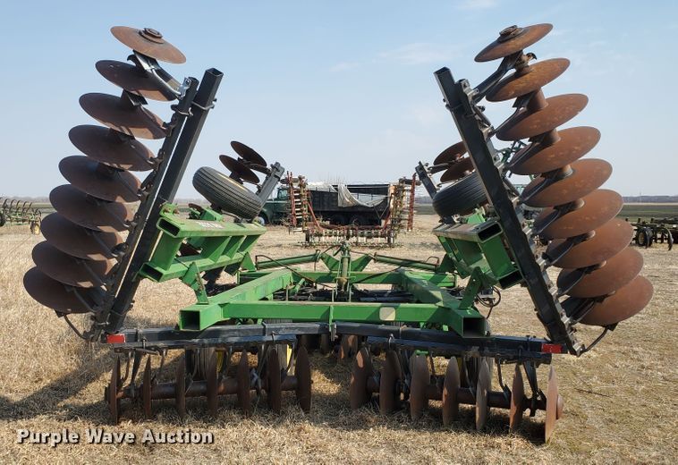 image for item DF5803 John Deere 630  tandem off-set disk