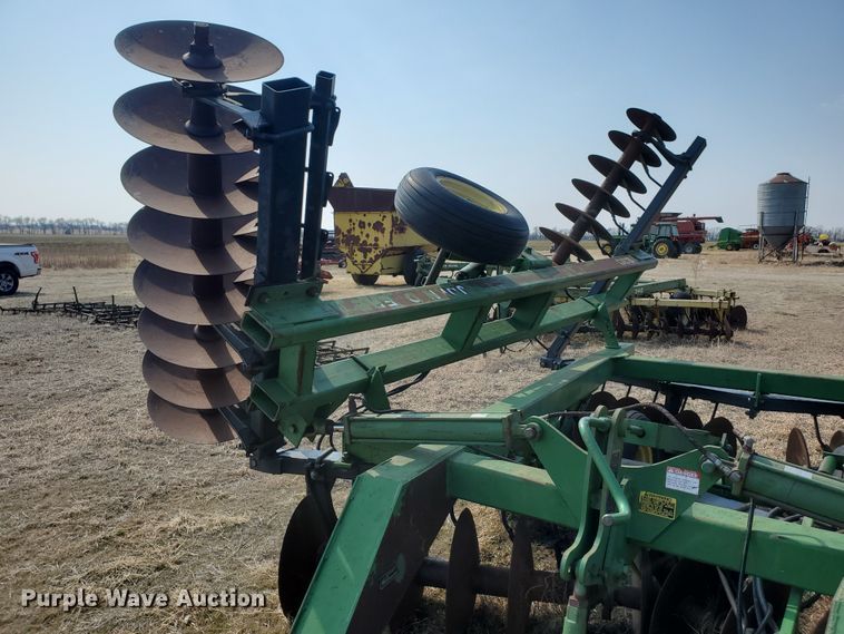 image for item DF5803 John Deere 630  tandem off-set disk