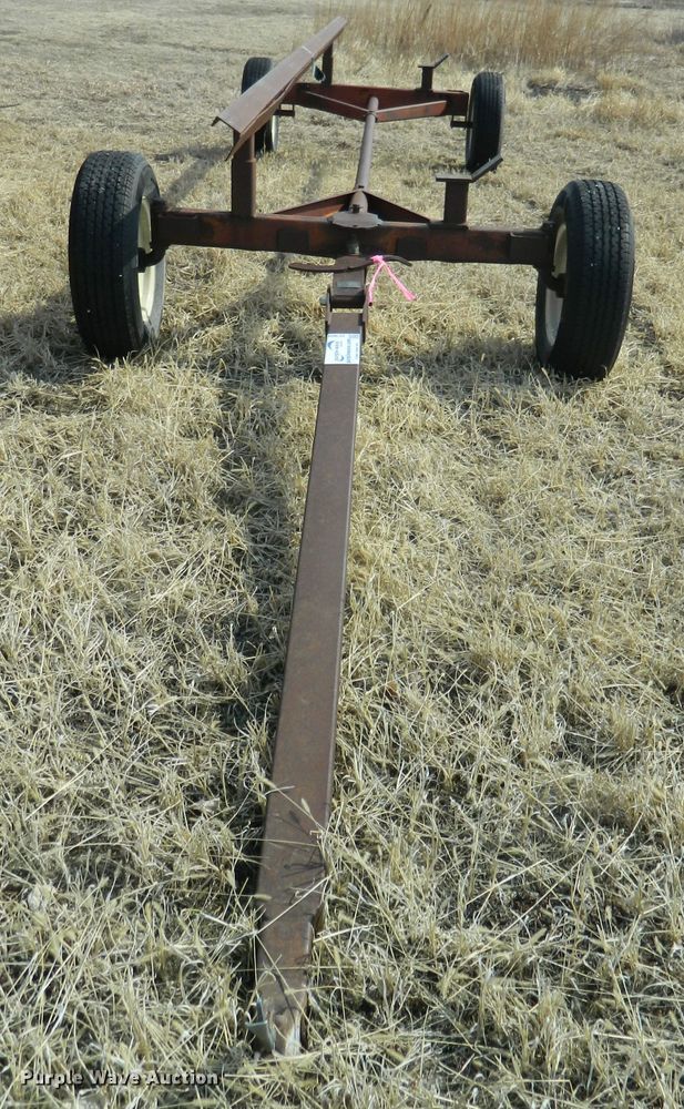 image for item DF5806 New Holland 450 header trailer