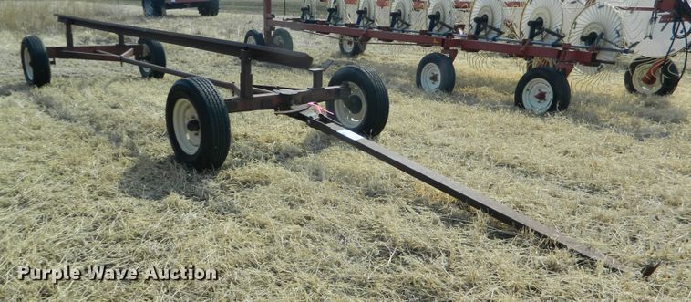 image for item DF5806 New Holland 450 header trailer