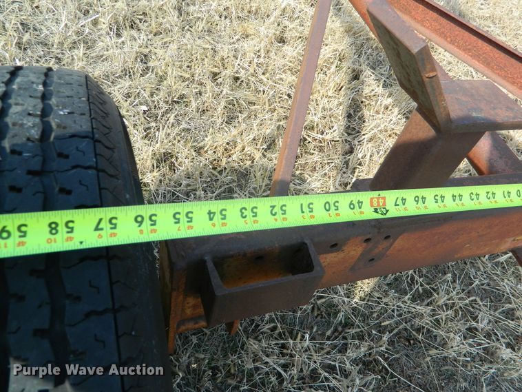 image for item DF5806 New Holland 450 header trailer