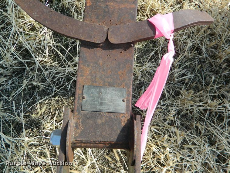 image for item DF5806 New Holland 450 header trailer