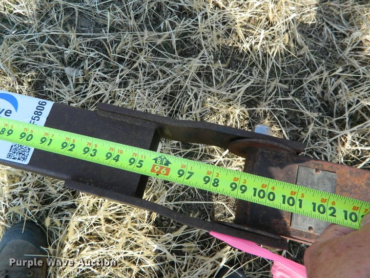 image for item DF5806 New Holland 450 header trailer