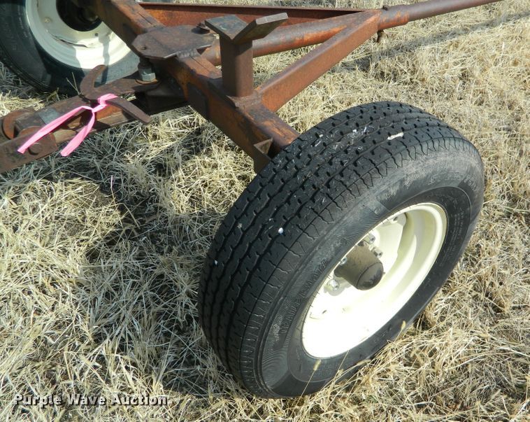 image for item DF5806 New Holland 450 header trailer