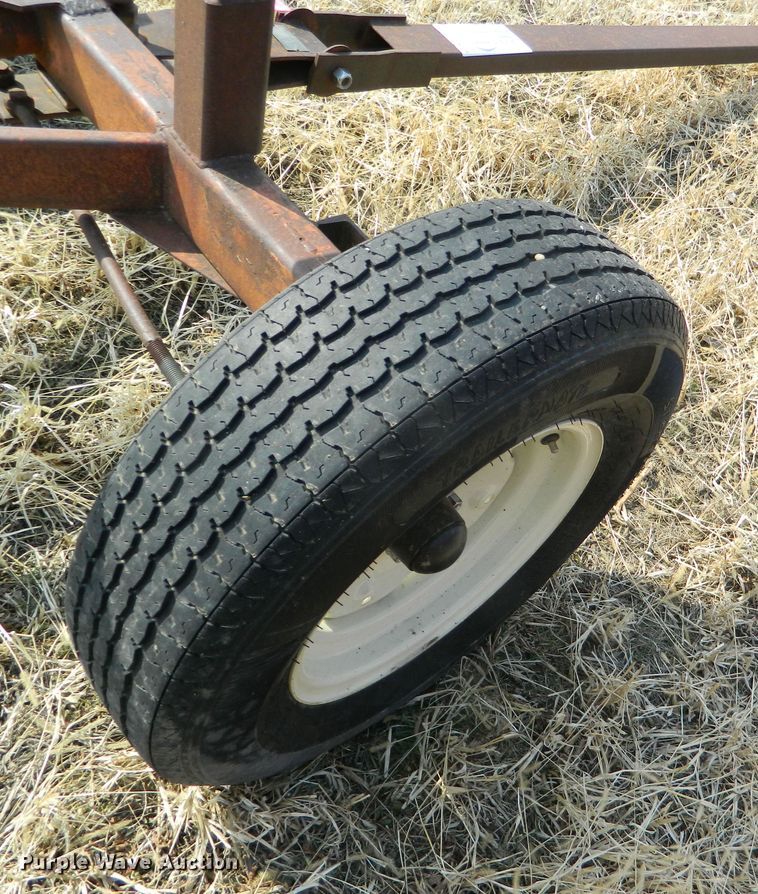 image for item DF5806 New Holland 450 header trailer