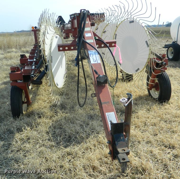 image for item DF5807 Hesston 3986 hay rake