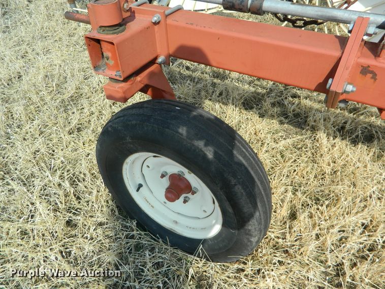 image for item DF5807 Hesston 3986 hay rake