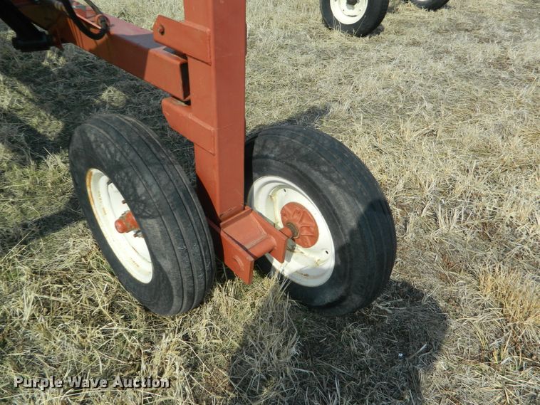 image for item DF5807 Hesston 3986 hay rake