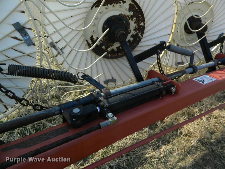image for item DF5807 Hesston 3986 hay rake