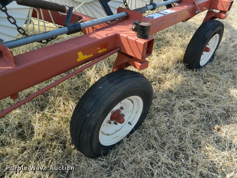 image for item DF5807 Hesston 3986 hay rake