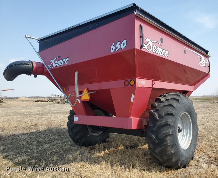 image for item DF5809 Demco 650  grain cart