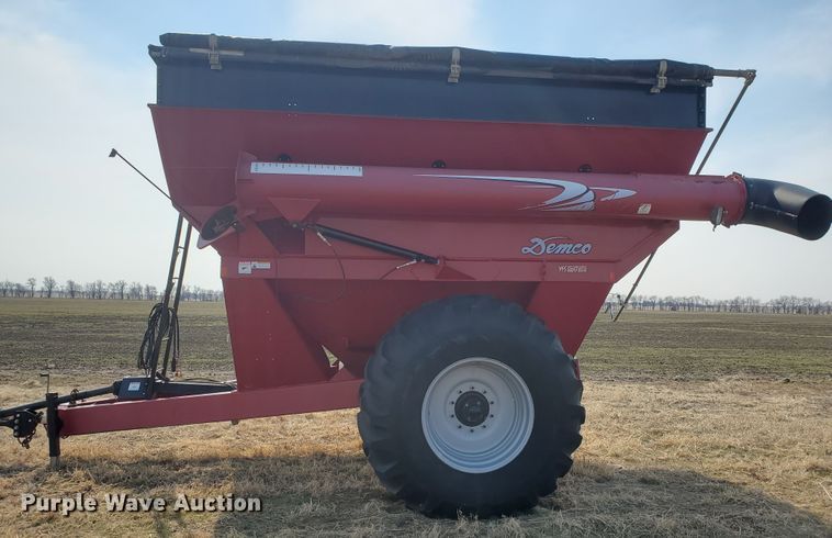 image for item DF5809 Demco 650  grain cart