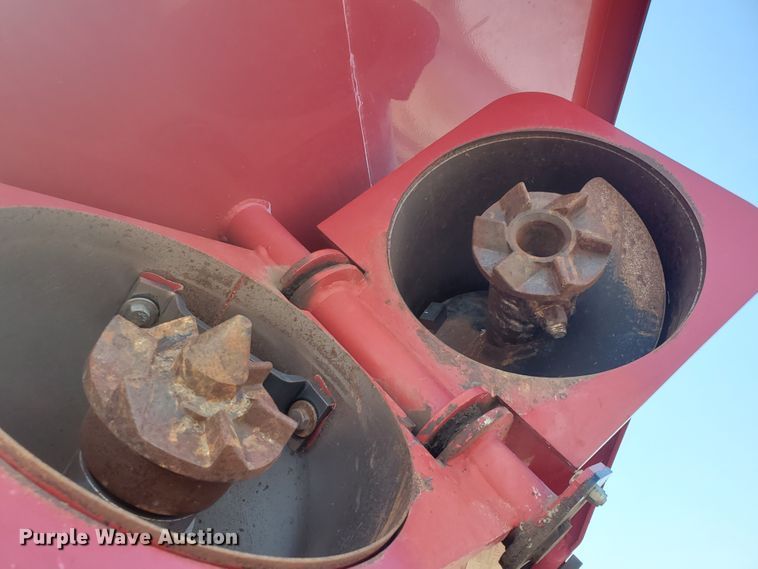 image for item DF5809 Demco 650  grain cart