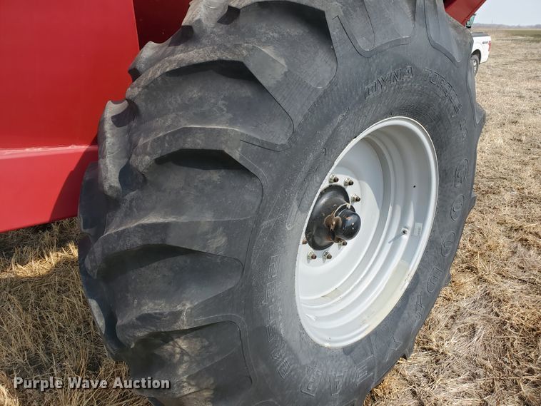 image for item DF5809 Demco 650  grain cart