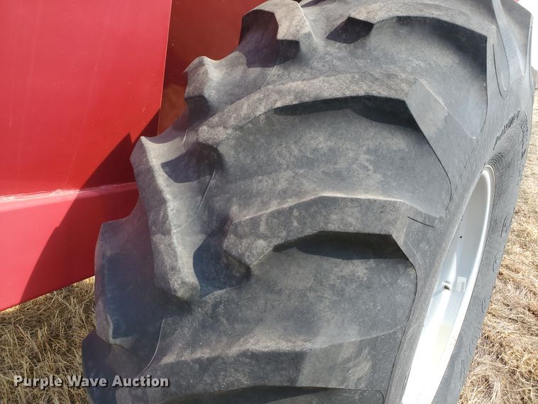 image for item DF5809 Demco 650  grain cart