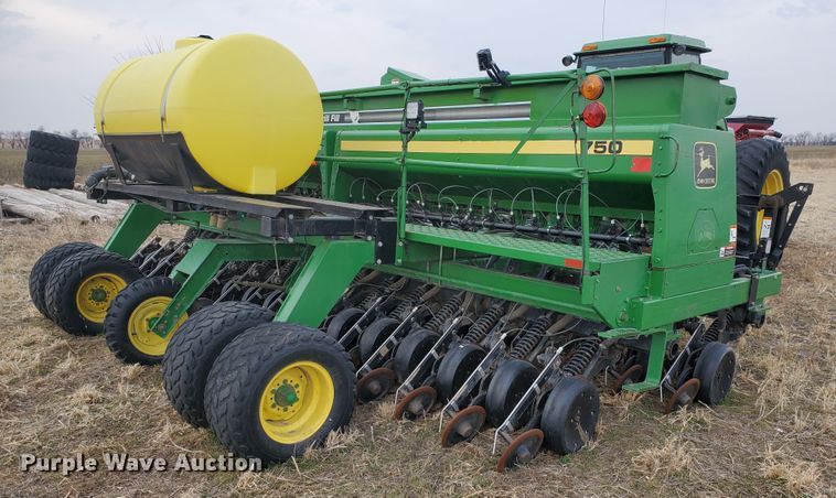 image for item DF5810 John Deere 750 no-till grain drill