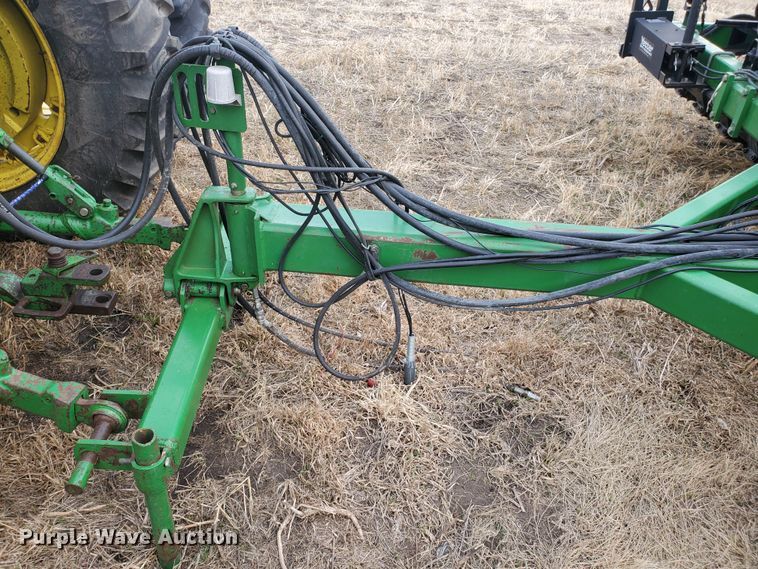 image for item DF5810 John Deere 750 no-till grain drill
