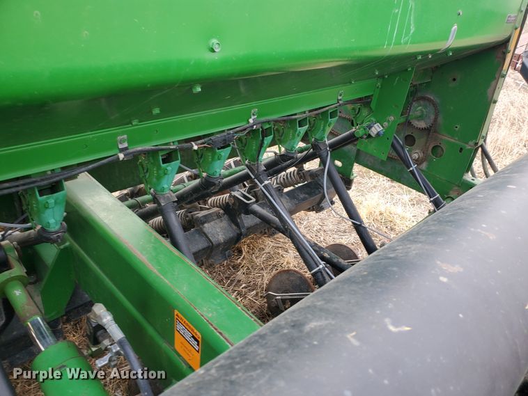 image for item DF5810 John Deere 750 no-till grain drill